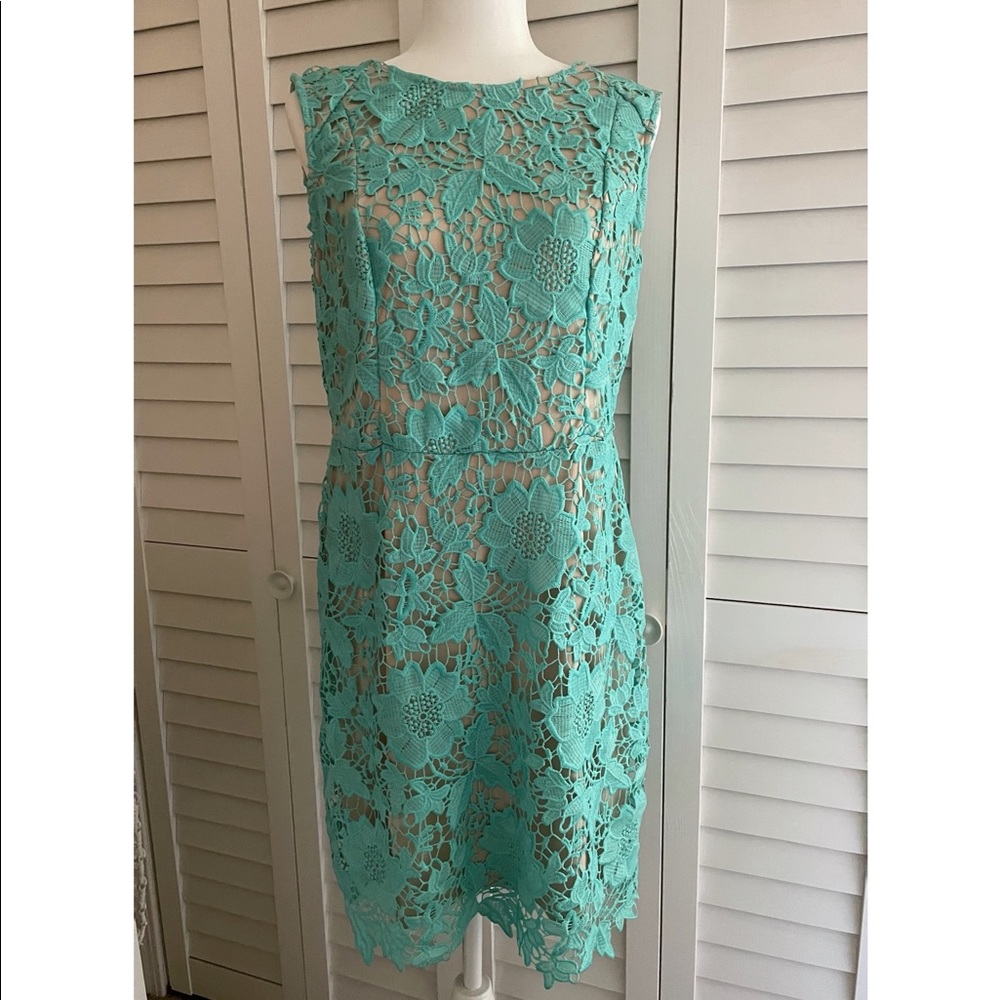 Women’s dress